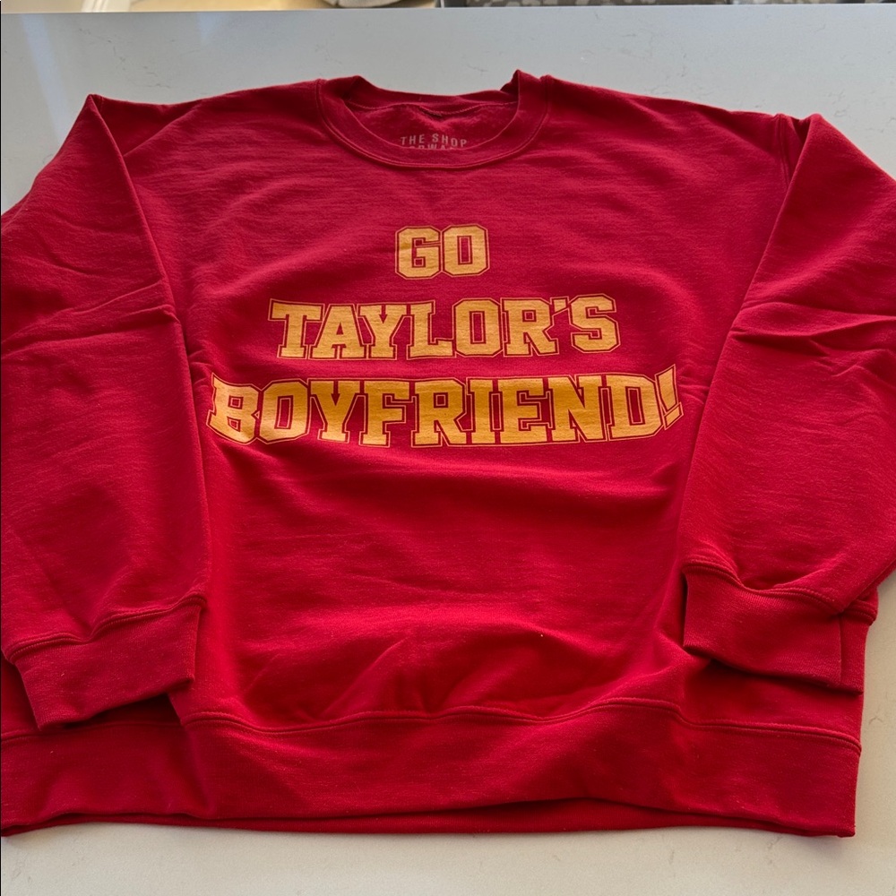 Taylor Swift Boyfriend Sweatshirt Kansas City Size: L NWOT ✨
